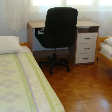 Rene Apartment