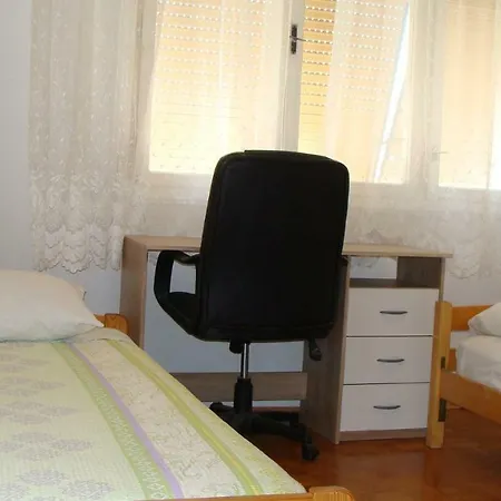 Rene Apartment Split